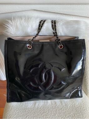 🛍️ CHANEL Authentic Black Patent Leather Bon Bon Tote